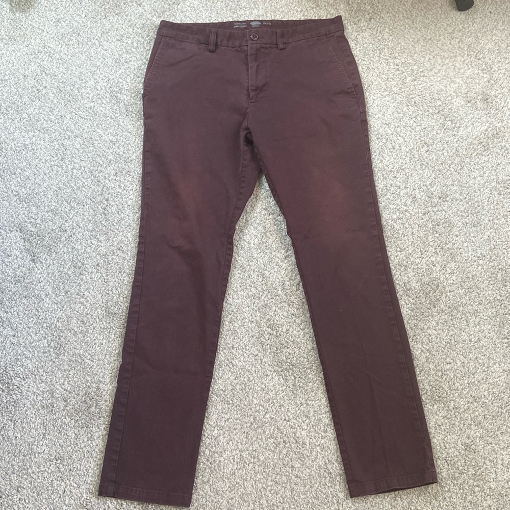 Old Navy Ultimate Slim Fit Chinos 32x32